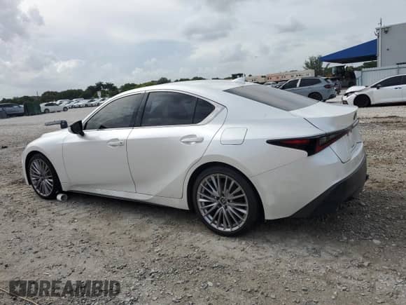 2022 Lexus IS 300 z VIN JTHDA1D27N5119978, wystawiony jako Copart lot #65100645 z przebiegiem 39 094 mil mil oraz Nie do naprawy • Non repairable. Historia ofert i sprzedaży dostępna na DreamBid. Obrazek 2.