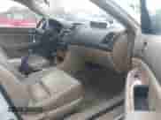 2005 Honda Accord с VIN JHMCN36555C005217, выставлен на аукционе IAAI как лот 41955259 с пробегом 165 384 миль миль и . История ставок и продаж доступна на DreamBid. Изображение 5.