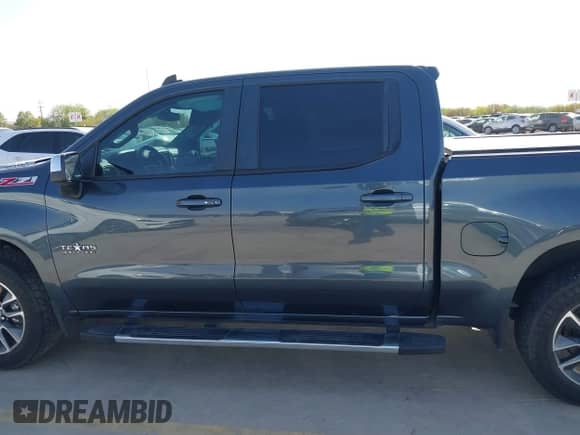 2020 Chevrolet Silverado 1500 LT с VIN 3GCUYDET2LG239280, выставлен на аукционе IAAI как лот 41833296 с пробегом 96 321 миль миль и . История ставок и продаж доступна на DreamBid. Изображение 15.