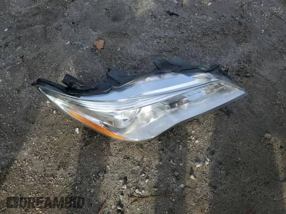 2015 Toyota Camry LE z VIN 4T4BF1FK8FR504403, wystawiony jako Copart lot #80156295 z przebiegiem 92 877 mil mil oraz Szkoda całkowita • Salvage title. Historia ofert i sprzedaży dostępna na DreamBid. Obrazek 12.