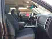 2014 Ram 1500 Big Horn z VIN 1C6RR6GG9ES422953, wystawiony jako IAAI lot #43521588 z przebiegiem 172 027 mil mil oraz . Historia ofert i sprzedaży dostępna na DreamBid. Obrazek 5.