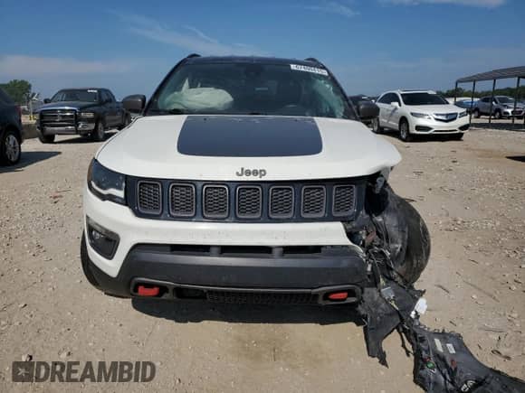 2018 Jeep Compass Trailhawk with VIN 3C4NJDDB6JT184998, listed as a Copart auction lot 67400415 with Not provided miles and Salvage title. Bid and sale history available at DreamBid. Image 5.