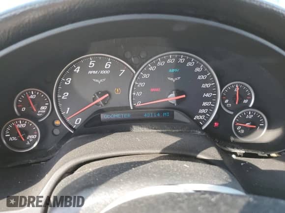2005 Chevrolet Corvette с VIN 1G1YY24U055117410, выставлен на аукционе Copart как лот 84046495 с пробегом 48 114 миль миль и Чистый • Clean title. История ставок и продаж доступна на DreamBid. Изображение 9.