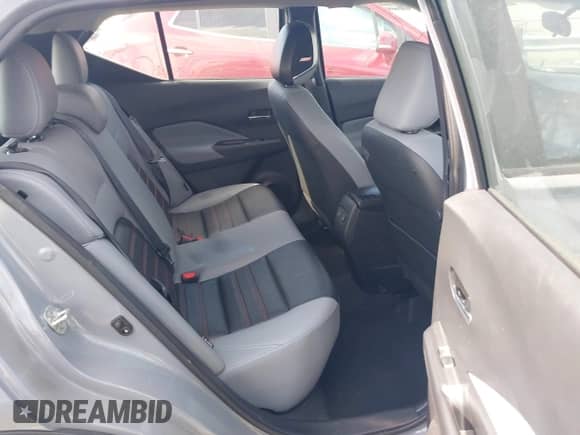 2021 Nissan Kicks SR z VIN 3N1CP5DVXML552726, wystawiony jako IAAI lot #43298655 z przebiegiem 48 710 mil mil oraz . Historia ofert i sprzedaży dostępna na DreamBid. Obrazek 8.