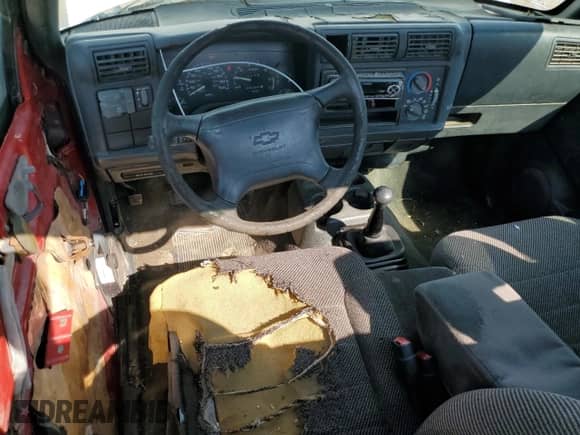 1996 Chevrolet S-10 с VIN 1GCCS1448TK140929, выставлен на аукционе Copart как лот 70789474 с пробегом 297 326 миль миль и Списание • Salvage title. История ставок и продаж доступна на DreamBid. Изображение 8.