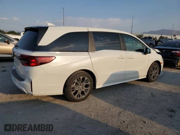 2025 Honda Odyssey Touring с VIN 5FNRL6H82SB004745, выставлен на аукционе Copart как лот 65039675 с пробегом 18 167 миль миль и Списание • Salvage title. История ставок и продаж доступна на DreamBid. Изображение 3.