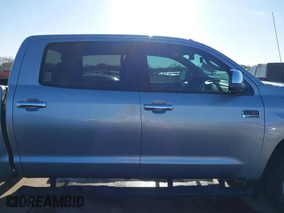 2019 Toyota Tundra SR5 с VIN 5TFAY5F17KX845478, выставлен на аукционе IAAI как лот 41155651 с пробегом 42 291 миль миль и . История ставок и продаж доступна на DreamBid. Изображение 14.