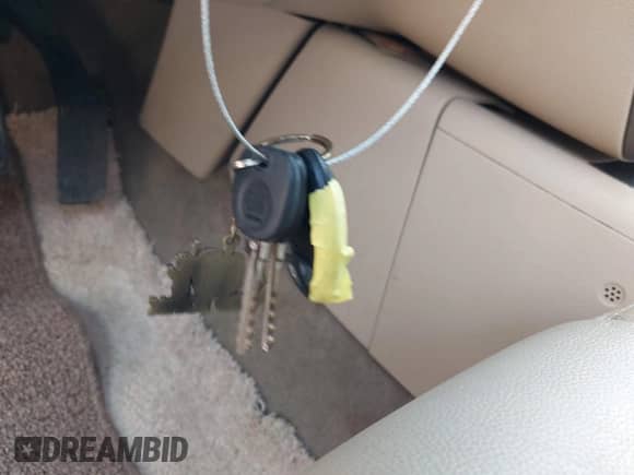 2013 Chevrolet Avalanche LT with VIN 3GNTKFE73DG329073, listed as a IAAI auction lot 42624001 with 131,372 mi miles and . Bid and sale history available at DreamBid. Image 11.