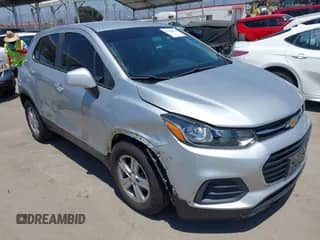 2022 Chevrolet Trax LS with VIN KL7CJKSM5NB542130, listed as a IAAI auction lot 42304634 with 43,670 mi miles and . Bid and sale history available at DreamBid. Image 1.