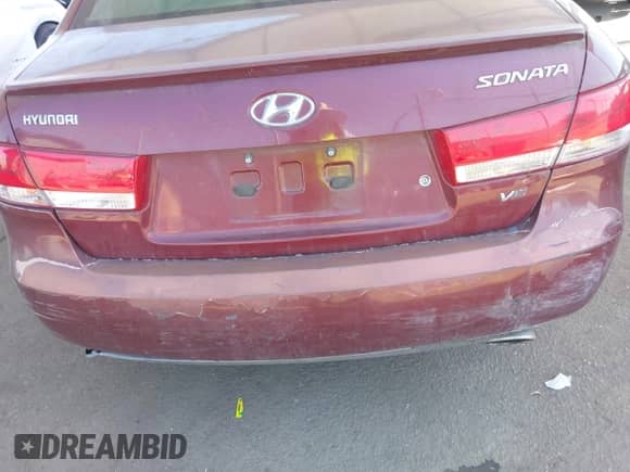 2008 Hyundai Sonata SE с VIN 5NPEU46F38H385775, выставлен на аукционе IAAI как лот 42884966 с пробегом 238 656 миль миль и . История ставок и продаж доступна на DreamBid. Изображение 6.