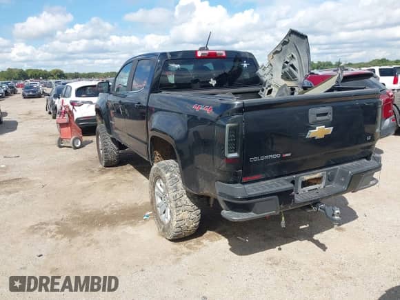 2020 Chevrolet Colorado 4WD LT with VIN 1GCGTCEN5L1188881, listed as a IAAI auction lot 43280975 with 110,192 mi miles and . Bid and sale history available at DreamBid. Image 3.