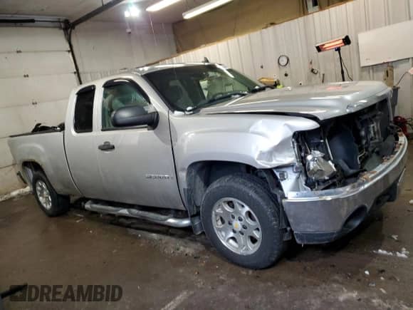 2007 GMC Sierra 1500 SLE1 with VIN 2GTEC19C371701744, listed as a Copart auction lot 45556485 with 205,859 mi miles and Salvage title. Bid and sale history available at DreamBid. Image 4.