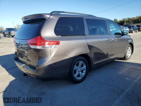 2012 Toyota Sienna LE AAS with VIN 5TDKK3DC7CS257604, listed as a Copart auction lot 87441625 with 234,579 mi miles and Clean title. Bid and sale history available at DreamBid. Image 3.
