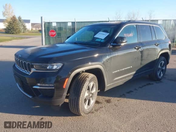 2024 Jeep Grand Cherokee с VIN 1C4RJYB6XRC710880, выставлен на аукционе IAAI как лот 43550812 с пробегом 73 819 миль миль и . История ставок и продаж доступна на DreamBid. Изображение 17.