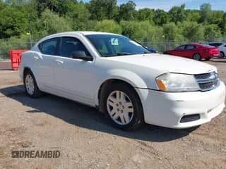 2011 Dodge Avenger Express z VIN 1B3BD4FB8BN523139, wystawiony jako IAAI lot #42793043 z przebiegiem 152 443 mil mil oraz . Historia ofert i sprzedaży dostępna na DreamBid. Obrazek 1.