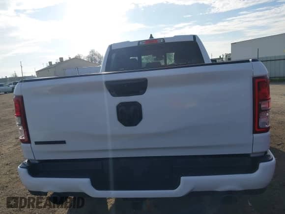 2023 Ram 1500 Lone Star z VIN 1C6RREBT8PN553095, wystawiony jako IAAI lot #41647688 z przebiegiem 18 574 mil mil oraz . Historia ofert i sprzedaży dostępna na DreamBid. Obrazek 17.