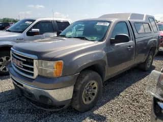 2013 GMC Sierra 1500 Work Truck z VIN 1GTN2TEX4DZ247613, wystawiony jako Copart lot #62377025 z przebiegiem Nie podano mil oraz Szkoda całkowita • Salvage title. Historia ofert i sprzedaży dostępna na DreamBid. Obrazek 1.