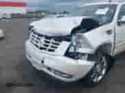 2011 Cadillac Escalade Premium с VIN 1GYS4CEF9BR313567, выставлен на аукционе IAAI как лот 42360329 с пробегом 197 304 миль миль и . История ставок и продаж доступна на DreamBid. Изображение 6.