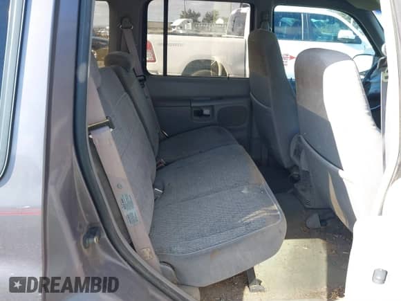 1997 Ford Explorer XLT с VIN 1FMDU35P4VUA75731, выставлен на аукционе IAAI как лот 41718234 с пробегом 194 358 миль миль и . История ставок и продаж доступна на DreamBid. Изображение 8.