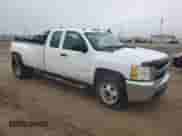 2008 Chevrolet Silverado 3500HD DRW 1LT с VIN 1GCJK39648E172067, выставлен на аукционе Copart как лот 81307235 с пробегом 165 891 миль миль и Списание • Salvage title. История ставок и продаж доступна на DreamBid. Изображение 4.