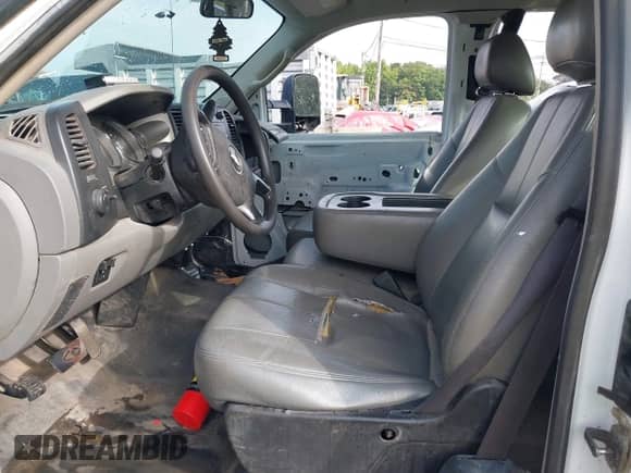 2012 Chevrolet Silverado 3500HD с VIN 1GB2CZCG4CZ113273, выставлен на аукционе IAAI как лот 40107404 с пробегом 258 322 миль миль и . История ставок и продаж доступна на DreamBid. Изображение 5.