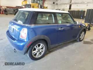 2013 MINI Hardtop with VIN WMWSU3C54DT686969, listed as a Copart auction lot 62160145 with 100,636 mi miles and Clean title. Bid and sale history available at DreamBid. Image 3.