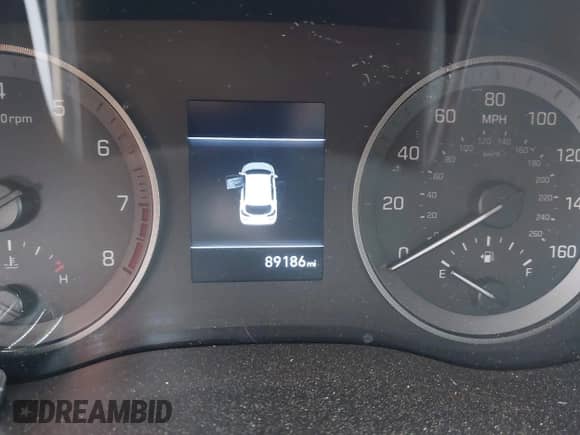 2019 Hyundai Tucson Sport z VIN KM8J33AL9KU952203, wystawiony jako IAAI lot #41367112 z przebiegiem 89 186 mil mil oraz . Historia ofert i sprzedaży dostępna na DreamBid. Obrazek 7.