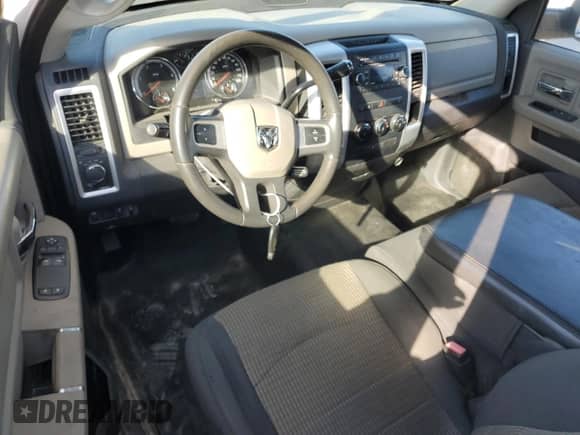 2011 Dodge RAM с VIN 3D7LT2EL2BG629217, выставлен на аукционе Copart как лот 46486415 с пробегом 106 104 миль миль и Списание • Salvage title. История ставок и продаж доступна на DreamBid. Изображение 8.