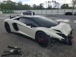 2017 Lamborghini Aventador with VIN ZHWUT3ZD0HLA06241, listed as a Copart auction lot 51730695 with 13,633 mi miles and Salvage title. Bid and sale history available at DreamBid. Image 4.