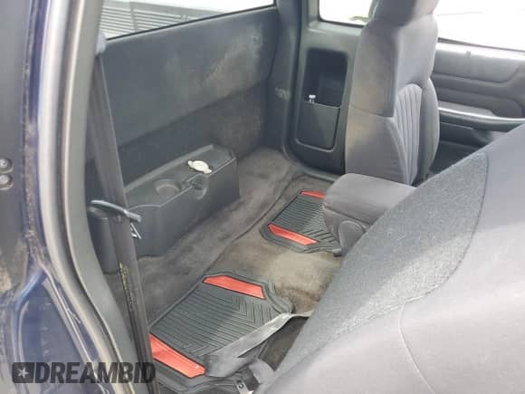 2003 Chevrolet S-10 с VIN 1GCCS19H838235967, выставлен на аукционе Copart как лот 66147785 с пробегом 193 503 миль миль и Списание • Salvage title. История ставок и продаж доступна на DreamBid. Изображение 10.