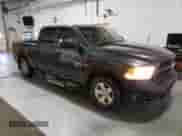 2016 Ram 1500 Tradesman z VIN 1C6RR7ST8GS339513, wystawiony jako Copart lot #45301865 z przebiegiem 131 324 mil mil oraz Czysty tytuł • Clean title. Historia ofert i sprzedaży dostępna na DreamBid. Obrazek 4.