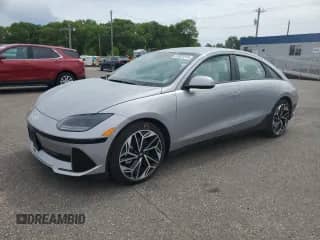2024 Hyundai Ioniq 6 SEL с VIN KMHM34AC9RA060550, выставлен на аукционе Copart как лот 57601515 с пробегом 11 687 миль миль и Списание • Salvage title. История ставок и продаж доступна на DreamBid. Изображение 1.
