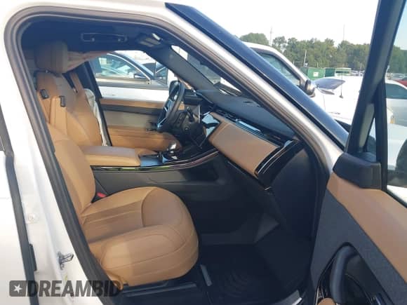 2024 Land Rover Range Rover Sport SE с VIN SAL1P9EU5RA409479, выставлен на аукционе IAAI как лот 43225574 с пробегом 16 382 миль миль и . История ставок и продаж доступна на DreamBid. Изображение 5.