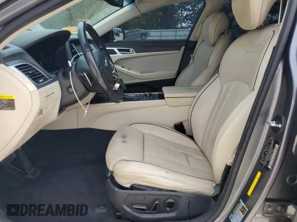 2015 Hyundai Genesis 3.8L с VIN KMHGN4JE2FU099726, выставлен на аукционе Copart как лот 70879965 с пробегом 145 891 миль миль и Списание • Salvage title. История ставок и продаж доступна на DreamBid. Изображение 7.
