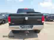 2018 Ram 1500 Express z VIN 1C6RR7KT4JS147562, wystawiony jako IAAI lot #42129188 z przebiegiem 125 332 mil mil oraz . Historia ofert i sprzedaży dostępna na DreamBid. Obrazek 16.