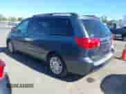 2009 Toyota Sienna XLE z VIN 5TDZK22C39S266837, wystawiony jako IAAI lot #43502004 z przebiegiem 241 252 mil mil oraz . Historia ofert i sprzedaży dostępna na DreamBid. Obrazek 3.