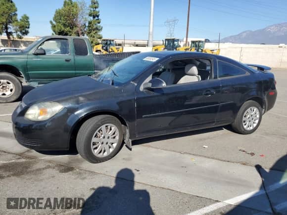 2010 Chevrolet Cobalt 1LT с VIN 1G1AD1F51A7137273, выставлен на аукционе Copart как лот 80030345 с пробегом 116 925 миль миль и Чистый • Clean title. История ставок и продаж доступна на DreamBid. Изображение 1.