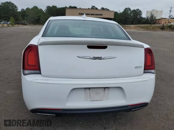 2019 Chrysler 300 Touring with VIN 2C3CCAAG2KH614184, listed as a Copart auction lot 83998415 with 81,018 mi miles and Salvage title. Bid and sale history available at DreamBid. Image 6.
