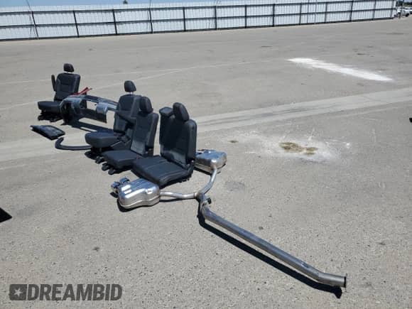 2025 Chevrolet Traverse AWD Z71 с VIN 1GNEVJRS8SJ207192, выставлен на аукционе Copart как лот 59974195 с пробегом 28 миль миль и Списание • Salvage title. История ставок и продаж доступна на DreamBid. Изображение 13.