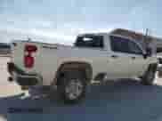 2024 Chevrolet Silverado 2500HD Work Truck с VIN 2GC4YLE74R1138806, выставлен на аукционе Copart как лот 48554225 с пробегом 76 768 миль миль и Списание • Salvage title. История ставок и продаж доступна на DreamBid. Изображение 3.