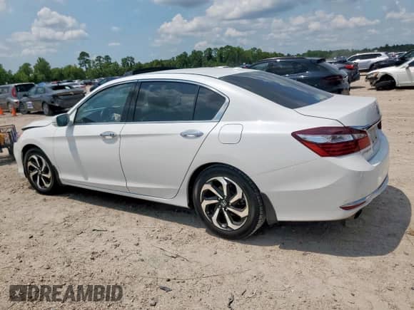 2016 Honda Accord EX-L with VIN 1HGCR3F04GA031852, listed as a Copart auction lot 68258245 with 107,644 mi miles and Salvage title. Bid and sale history available at DreamBid. Image 2.