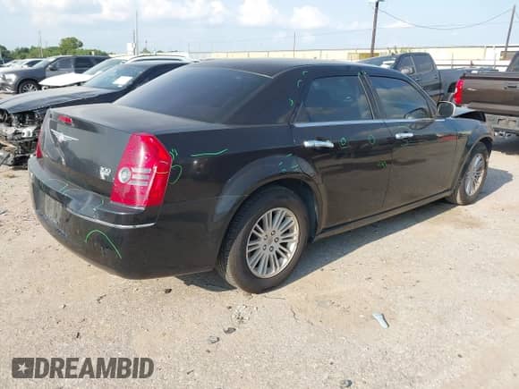 2010 Chrysler 300 Touring с VIN 2C3CA4CD7AH290125, выставлен на аукционе IAAI как лот 43151076 с пробегом 187 723 миль миль и . История ставок и продаж доступна на DreamBid. Изображение 4.