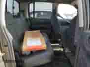 2002 Dodge Dakota SLT z VIN 1B7HG48N82S639319, wystawiony jako Copart lot #89595265 z przebiegiem Nie podano mil oraz Czysty tytuł • Clean title. Historia ofert i sprzedaży dostępna na DreamBid. Obrazek 10.