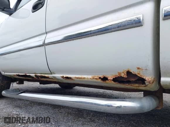 1999 GMC Sierra 1500 SLE with VIN 2GTEK19V3X1515612, listed as a IAAI auction lot 43295415 with 203,125 mi miles and . Bid and sale history available at DreamBid. Image 13.