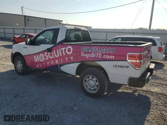 2014 Ford F-150 XL с VIN 1FTMF1CF6EKD70371, выставлен на аукционе Copart как лот 80055345 с пробегом 172 183 миль миль и Списание • Salvage title. История ставок и продаж доступна на DreamBid. Изображение 2.