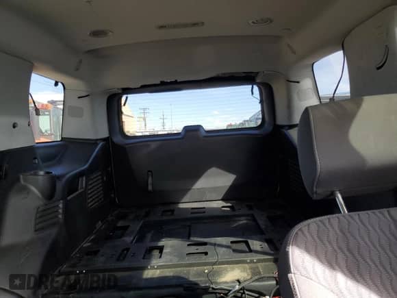 2019 Chevrolet Tahoe Commercial с VIN 1GNSKDEC7KR270507, выставлен на аукционе Copart как лот 50102615 с пробегом 70 110 миль миль и Списание • Salvage title. История ставок и продаж доступна на DreamBid. Изображение 10.