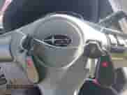 2012 Subaru Forester X z VIN JF2SHABC1CG415324, wystawiony jako IAAI lot #43429353 z przebiegiem 198 479 mil mil oraz . Historia ofert i sprzedaży dostępna na DreamBid. Obrazek 11.