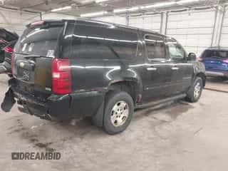 2008 Chevrolet Suburban 2LT with VIN 1GNFK16348J103883, listed as a IAAI auction lot 42593866 with 272,026 mi miles and . Bid and sale history available at DreamBid. Image 4.