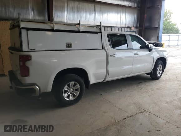 2023 Chevrolet Silverado 1500 LT z VIN 1GCPACED4PZ259282, wystawiony jako Copart lot #68852075 z przebiegiem 71 556 mil mil oraz Szkoda całkowita • Salvage title. Historia ofert i sprzedaży dostępna na DreamBid. Obrazek 3.