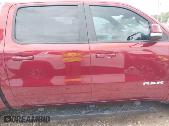 2021 Ram 1500 Laramie z VIN 1C6RREJT1MN767990, wystawiony jako IAAI lot #42127495 z przebiegiem 80 037 mil mil oraz . Historia ofert i sprzedaży dostępna na DreamBid. Obrazek 13.